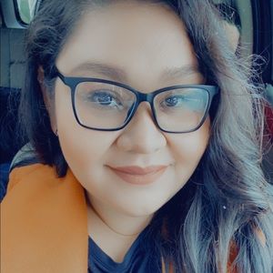 Meet your Posher, Rebeca